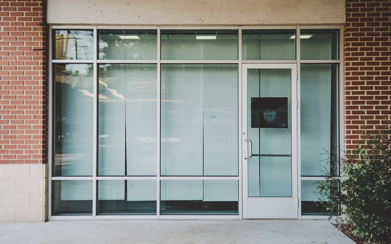 What Are the Best Commercial Aluminum Doors
